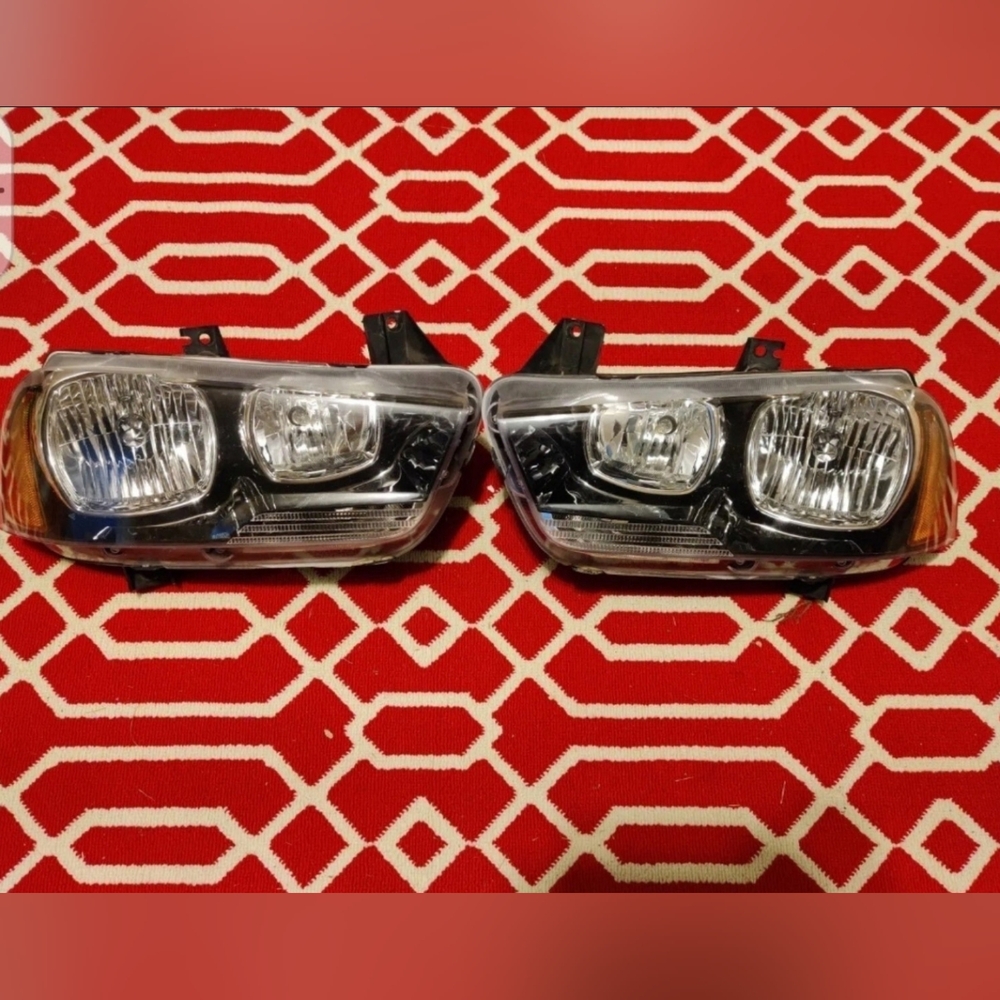 2011-2014 Dodge Charger Halogen Headlights Headlamps  OEM Left+Right